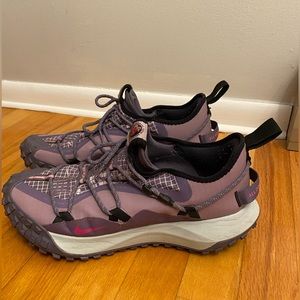 Nike ACG Mountain Fly Low